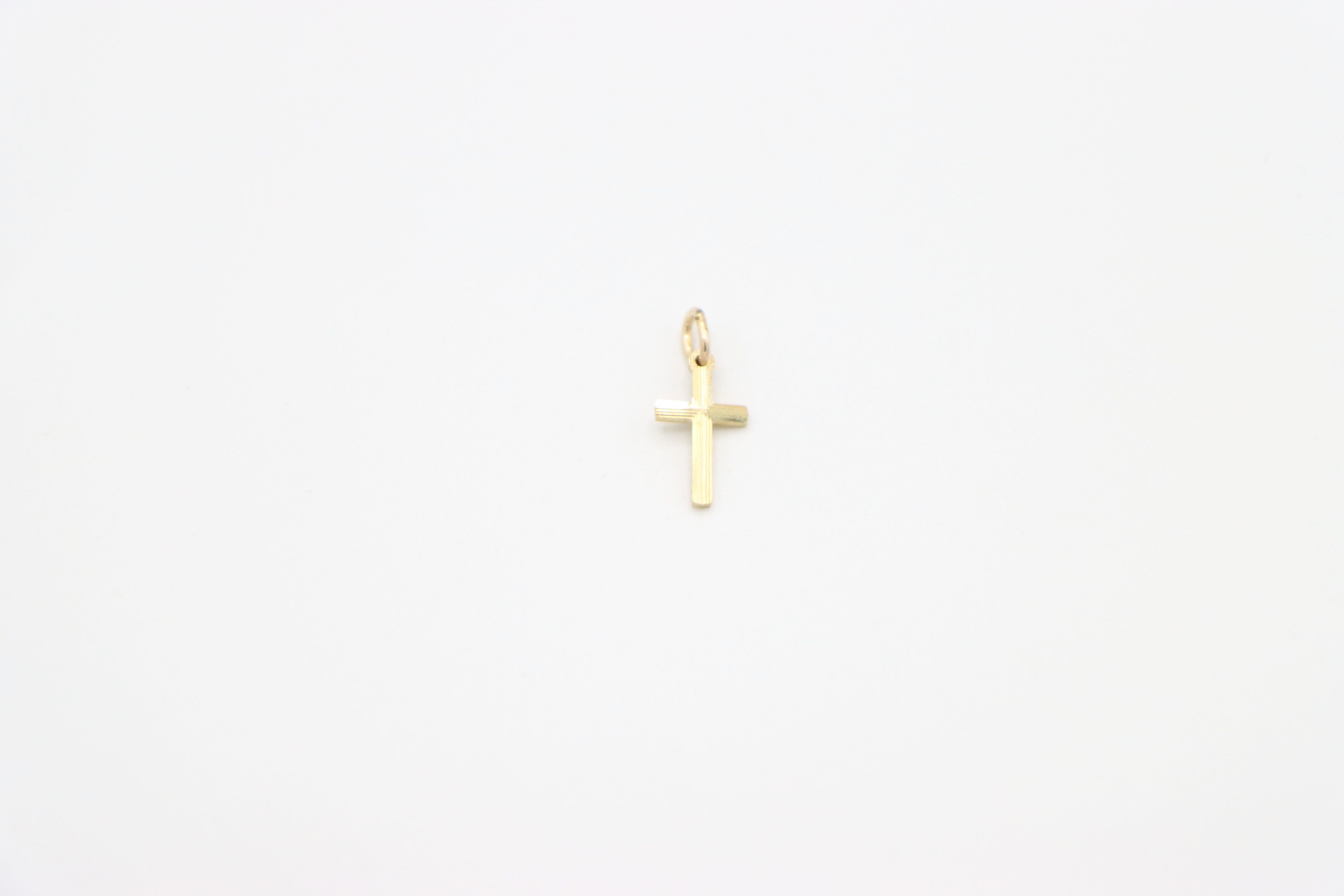 PENDENTIF CROIX EN OR 10K