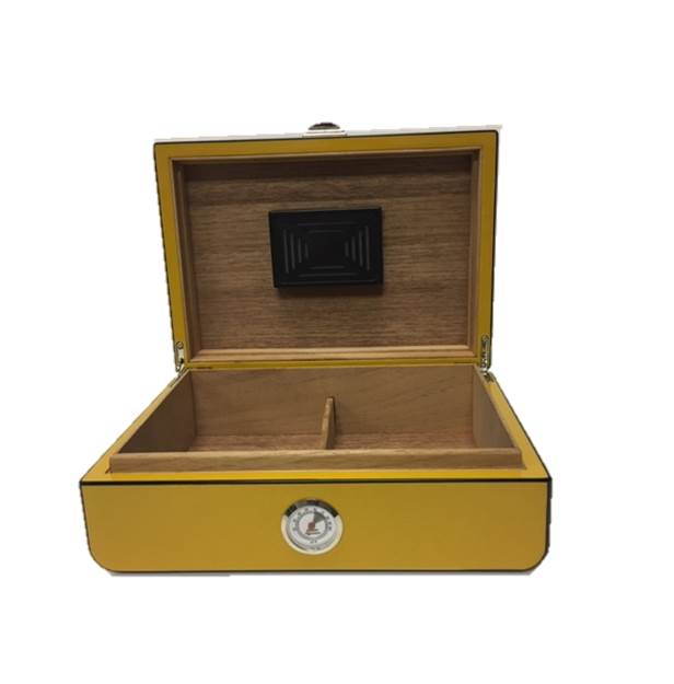 HUMIDOR POUR 30 CIGARES