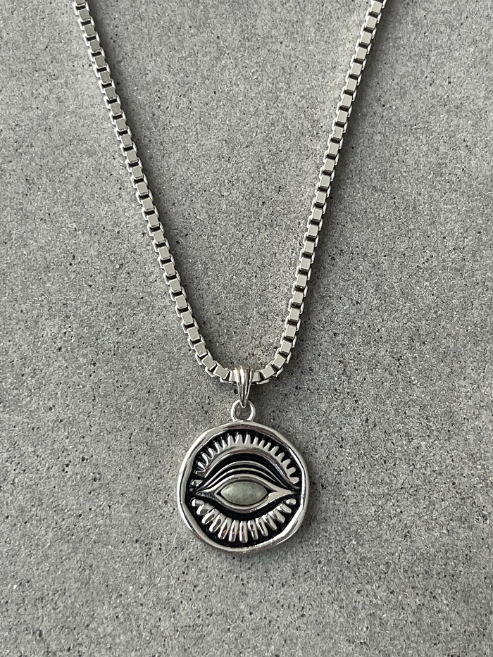 COLLIER VEILLE SUR MOI - CAROLINE NÉRON